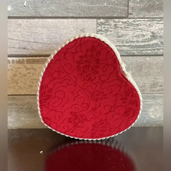 3 Vtg Valentine’s Day Heart Red Fabric 4” Trinket Jewelry Gift Boxes Cupid Love - Picture 12 of 14